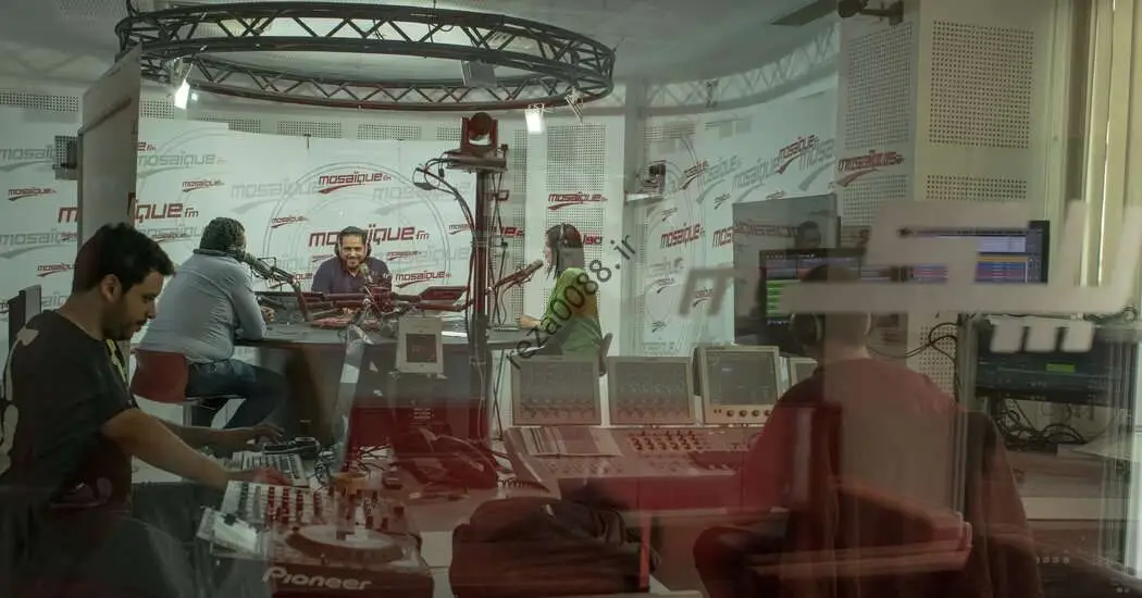 تونسی‌ها عزادار آزادی سختی هستند که به سرعت از بین می‌رود