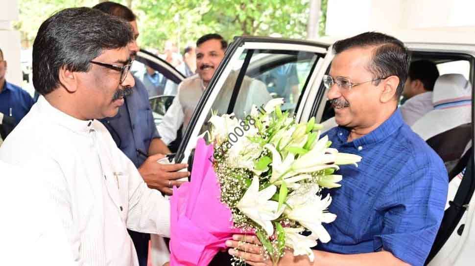 پس از DMK، آرویند کجریوال از JMM همنت سورن در برابر فرمان خدمات دهلی مرکز پشتیبانی می‌شود |  اخبار هند